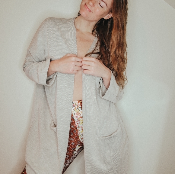 Donni Gray Cardigan Sweater - Picture 1 of 9